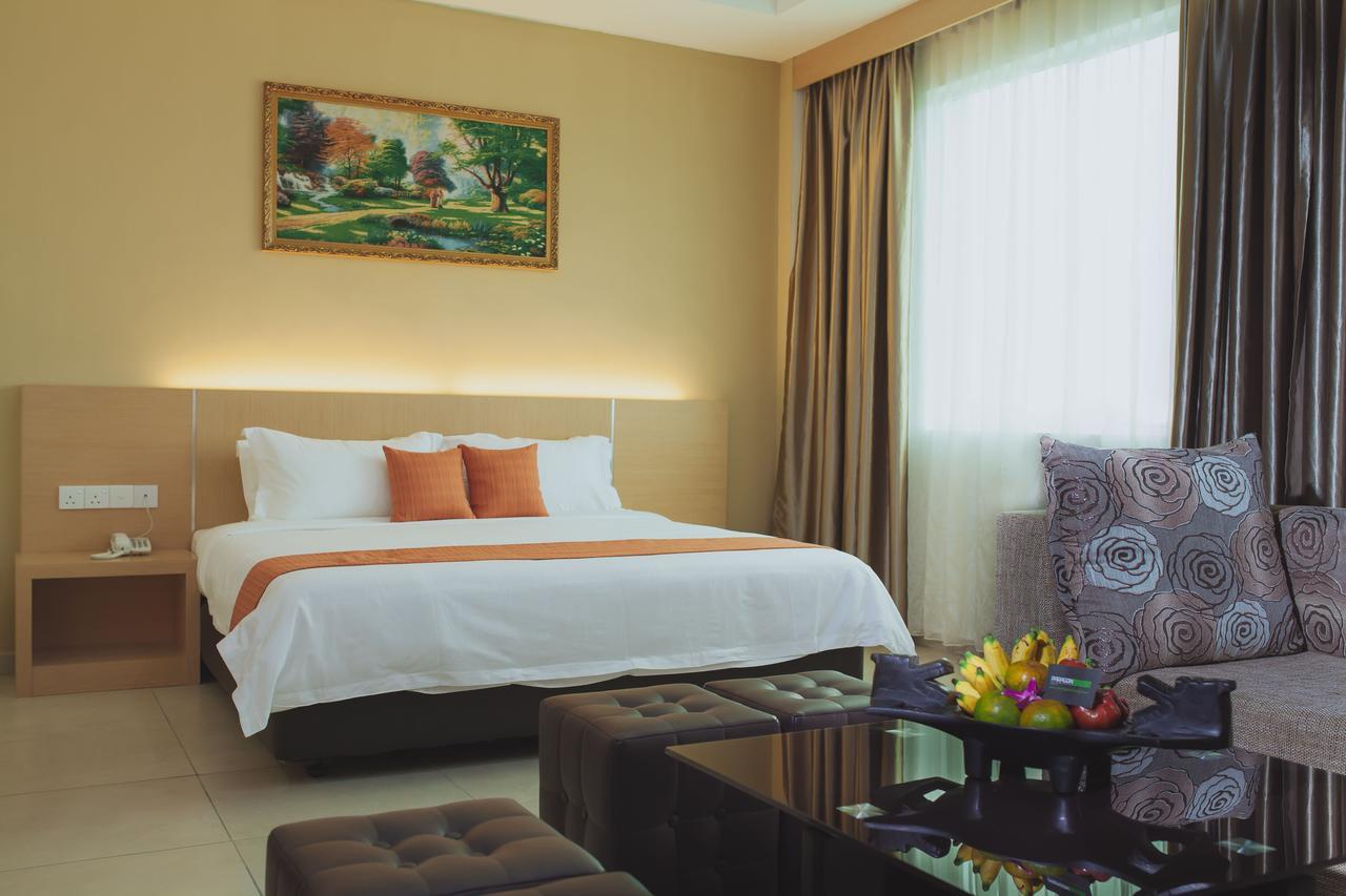 パラゴン ルートン ホテル Lutong 部屋 写真